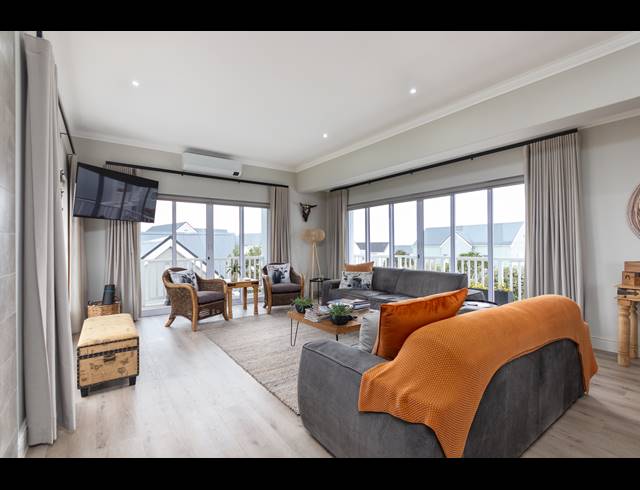 3 BEDROOM FREESTANDING FOR SALE IN BIG BAY
